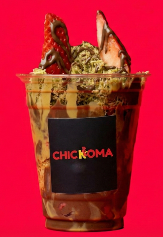 Dubai Kanafa Strawberry Cup